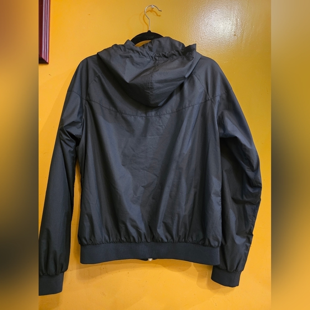Nike Womens Black Jacket - Picture 3 of 5